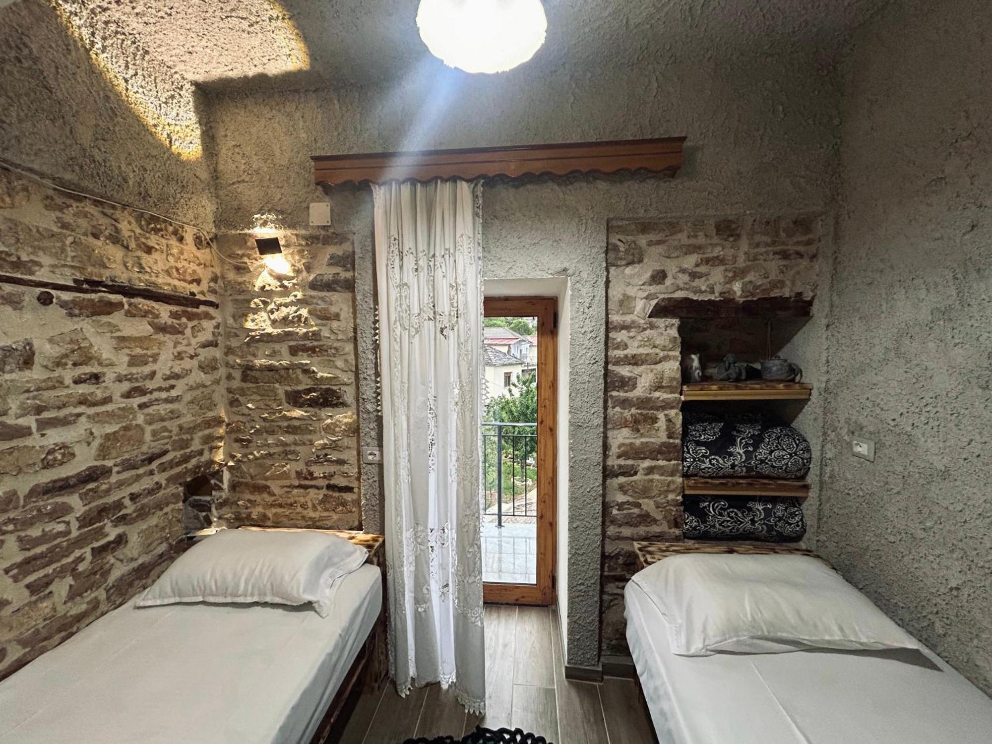 Guest House Lengo Gjirokastër Exterior foto
